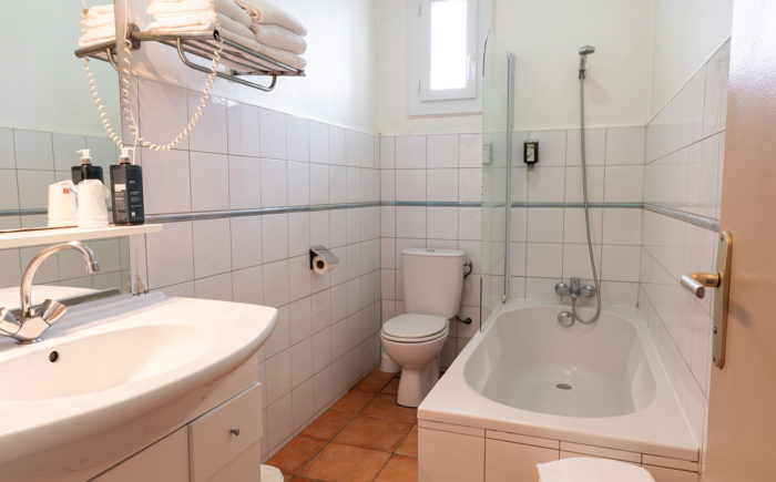 Salle de bain chambre double ou triple standard